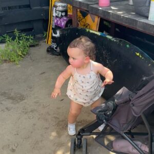 Laura Benanti Instagram - ☀️ 🌸 👧 👶 🎭 🎶