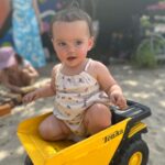 Laura Benanti Instagram - ☀️ 🌸 👧 👶 🎭 🎶
