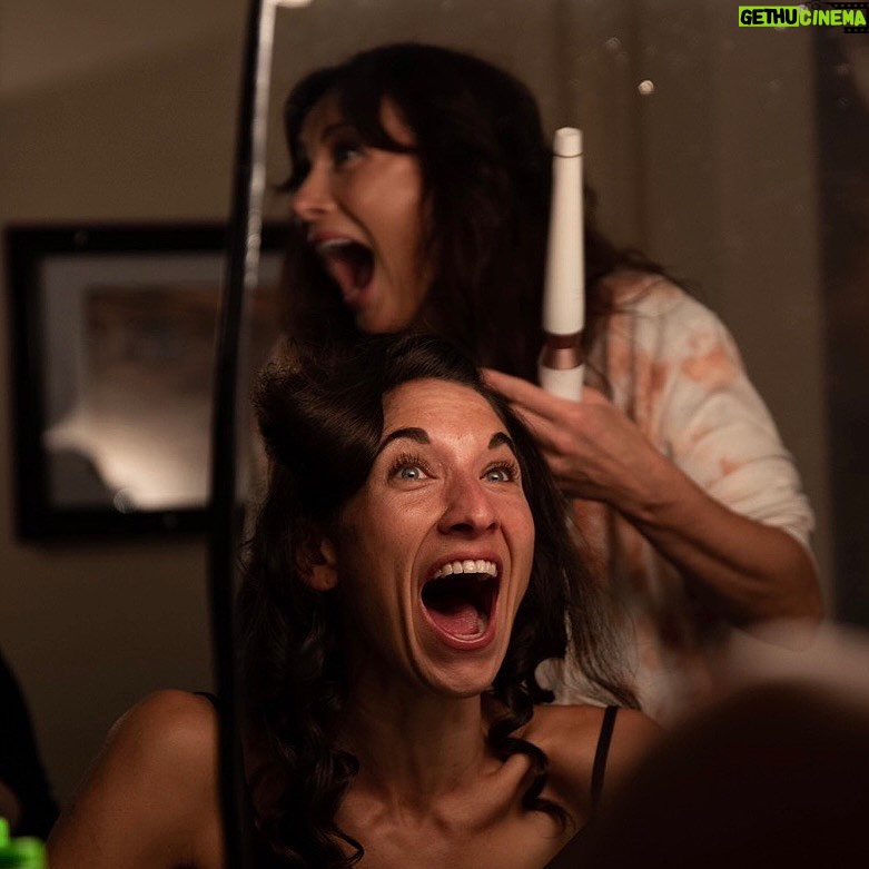 Laura Benanti Instagram - Tonight we debut a new all-fem song cycle, ”Spiral Bound”, by @mirandaferriss at Joe’s Pub and we could not be more excited to present this show to you. It is rare to be in a room entirely compromised of women. The most talented, generous, fem identifying cast and team! It has been such a joyful and fulfilling experience to collaborate with a dearest friend (and fellow mom!) on such a beautiful piece of work. It’s been an honor to watch her create this original score about the beauty, complexity, strength and fragility of the female spirit. Endless thank yous to the following people who are making tonight possible: @livevamaria @eleriward @lornaacourtney @andrea.cesyl @therealkuhoo @cherryeisfuerzaj @maria_wirries @madisonwechsler @joespub @maesteamusicorg @openstageproject @emilymaltby @sujinkimramsey @gabbyveciana @rosa_avila_drums @metoohey @yoonahohmusic @yairevnine @edelman_richard @shiannrose @jannagrahamerz @mikiabraham_ We can’t wait to share more of “Spiral Bound” with you. Click the link in my bio for a sneak peek inside rehearsals with Broadway World!