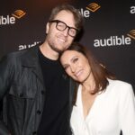 Laura Benanti Instagram - Thank you to all my friends and family who came out and showed me how much they care! Thank you to our tremendous audiences! Thank you @audibletheater for making this possible and for giving me so much freedom! Thank you to my friend and collaborator of 20 years, @therealtoddalmond and our brilliant director @amaginnis Come see our show! I think you’ll like it!! Now running through June 2nd. Link to tickets in bio! 💁🏻‍♀️: @voelhair 💄: @mikeyclifton 👗: @jakesokoloff Photos by Bruce Glikas @bruglikas @broadwaybruce_