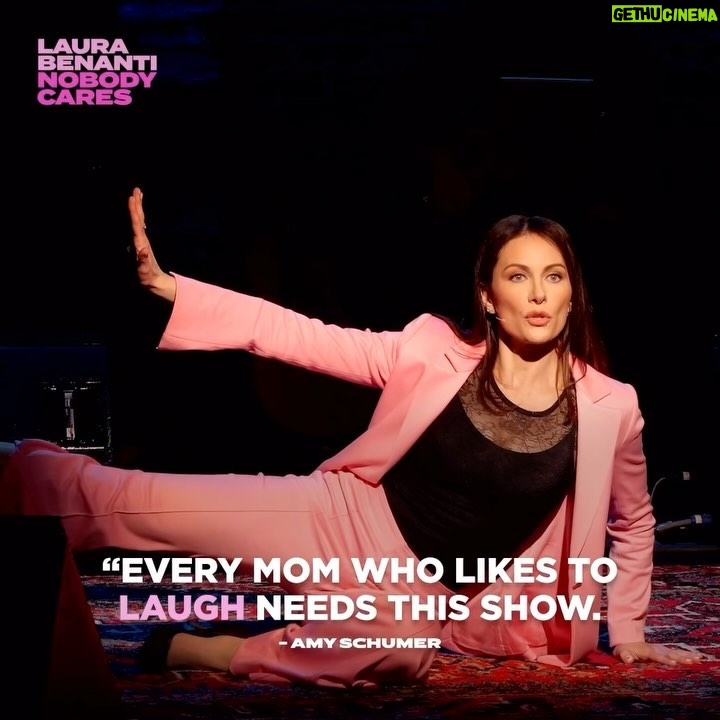 Laura Benanti Instagram - Only 8 more chances to catch me in my solo comedy show #NobodyCares! I’m proud to have written the show in my makeshift office/garage while my children yelled at me for snacks. Proud to have written the music with my friend of 20 years and musical husband @therealtoddalmond. Reminder, don’t bring children under 16 or they will be scarred, emotionally. Get your tickets to this @nyttimes critics pick at the link in bio! 💅