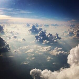 Laura Berlin Instagram - so schön friedlich. #überdenwolken