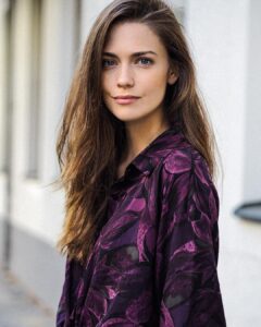 Laura Berlin Instagram - Neue Portraits mit @lena.faye 📸 Danke für die tolle Zusammenarbeit! Es war ne große Freude! *Werbung/Markierung