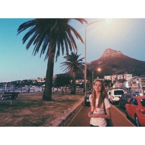 Laura Berlin Instagram - sonnenuntergang in camps bay. #campsbay #sunset #capetown #southafrica #lionshead