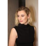 Laura Carmichael Instagram - Paris press 💞#ANewEra Styling @rebeccacorbinmurray Make-up @harold_james Hair @rudymarmet Dress of dreams @christopherkane