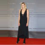 Laura Carmichael Instagram - Not long now... @downtonabbey_official 🎥 Super styling @rebeccacorbinmurray Blonde by @johnmacphersonhair Dress @victoriabeckham Hair and make up @ewtmakeup