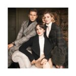 Laura Carmichael Instagram - Had the best time on this shoot with my beautiful pals @theladydockers & @therealleech Thanks for having us @townandcountrymag ♥️ Photography @tomschirmacher