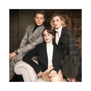 Laura Carmichael Instagram - Had the best time on this shoot with my beautiful pals @theladydockers & @therealleech Thanks for having us @townandcountrymag ♥️ Photography @tomschirmacher