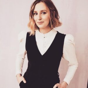 Laura Carmichael Instagram - TCA day @the_spanish_princess_starz @starz 
Thank you to the brilliant @rebeccacorbinmurray @fabiolamakeup  @lightaaron for the glam xxx
