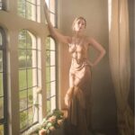 Laura Carmichael Instagram - @townandcountryuk @richardphibbs