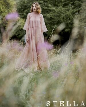 Laura Carmichael Instagram - Thank you @telegraphstella for having me on your cover and thanks to the brilliant @katedavismacleod 📸 6 days to go... @downtonabbey_official #DowntonAbbeyFilm xxx