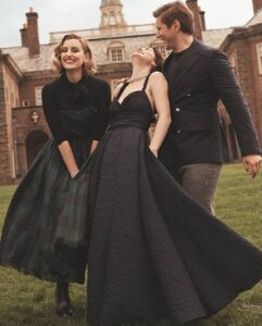 Laura Carmichael Instagram - ♥️ @theladydockers @therealleech