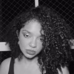 Laura Castro Instagram - .back to black. o algoritmo diz q 1m30s entrega mais, mas a artista em mim diz que só quer poder cantar uma música toda e ser ouvida por quem se importa 🖤