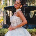 Laura Castro Instagram - pov: você foi ao baile Bridgerton e levou o dress code muito a sério ✨👑 📹: @_mastror 👗: @schiavellii
