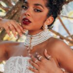 Laura Castro Instagram – Brimsley, leve-me ao Baile Bridgerton @netflixbrasil ✨👑 
stylist: @schiavellii 
fotos: @_mastror