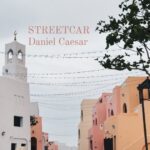 Laura Castro Instagram - streetcar . já que o @danielcaesar veio pro Brasil, trouxe essa pedrada pra vocês 🫀