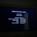 Laura Castro Instagram - SAIU A SÉRIE DO NOVO “DOCTOR WHO” E EU DUBLO A RUBY (companion dele)!!! Que alegria! Que orgulho poder fazer parte do elenco de dublagem de uma série que marcou tantas gerações 🥹 Gravar esse projeto foi tão gostoso! Obrigada ao @fabricio.vilaverde que dirigiu, ao nosso técnico @ilucas.moraiis , ao Gabriel que captou as correções e toda a equipe envolvida e ao estúdio @mediaaccesscompany.br 🤍 Assistam e me contem!! 👀
