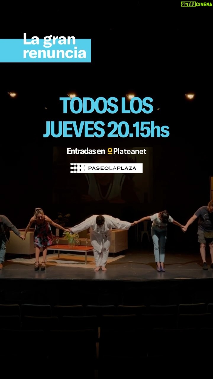 Laura Cymer Instagram - ¡Es hoy! ¡ES HOY! 🙌 Llegó el gran día 👉ESTRENAMOS 20.15hs en la sala Pablo Neruda del @paseolaplazaok. 🎟️Todavía estás a tiempo de conseguir tus entradas en @plateanet o en la Boletería del Teatro. #Teatro #LaGranRenuncia #PaseoLaPlaza #CalleCorrientes #Comedia #PlateaNet #Trabajo #Celular #RedesSociales #GastónCocchiarale #LauraCymer #LisandoFiks #AbianVainstein #RominaFernandes #LuisBrandoni #TeatroBuenosAires #Temporada2024