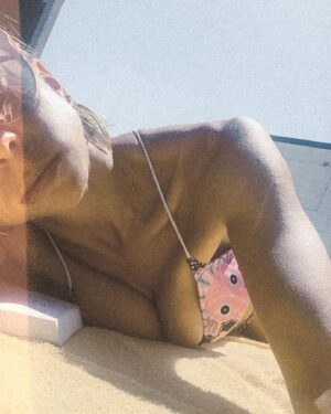 Laura Cymer Instagram - •🫀🌊🫀•