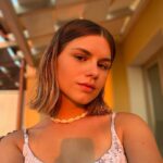 Laura Dutilleul Instagram - mon collier est à l’envers oups
