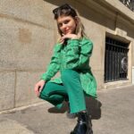 Laura Dutilleul Instagram - Mais pour qui je me prends ?😭😂 ✅💚🍀🔫🌴🦜🌳🐍