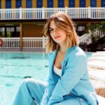 Laura Dutilleul Instagram – Trop contente de faire partie de la nouvelle compilation de @molitorparis !!🌞
aux cotés d’artistes incroyables 😍 @molitormusic
Voici des extraits du shooting et des petits moment en studiooooo
J’ai trop trop hâte que vous découvriez l’album 🔥🔥
Merciii @chloebruhat pour les photos 😍📸
Et mercii @lunagilles pour le makeup 💄💞