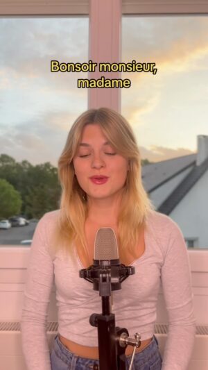 Laura Dutilleul Instagram - Écris « aujourd’hui je te dis » et laisse ton clavier finir ✨
Cover « Mr/Mme » de @loicnottet_officiel ❤️‍🩹