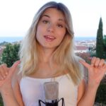 Laura Dutilleul Instagram - La traduction 😭 demain je chante la version française donc rdv à 17h30 demain 🩷🩷🩷