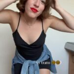 Laura Esquivel Instagram – quién más así?! 

tratamos de estar en el presente.. “Un día a la vez” y cuesta 🙃 pero lo intentamos 😅💪🏻

mañana 19hs se estrena el videoclip de UN DÍA A LA VEZ en mi canal de Youtube (link en Bio)
un ratito antes (18:50) hago IG Live!
 
te dejo el recordatorio 🎵🧡