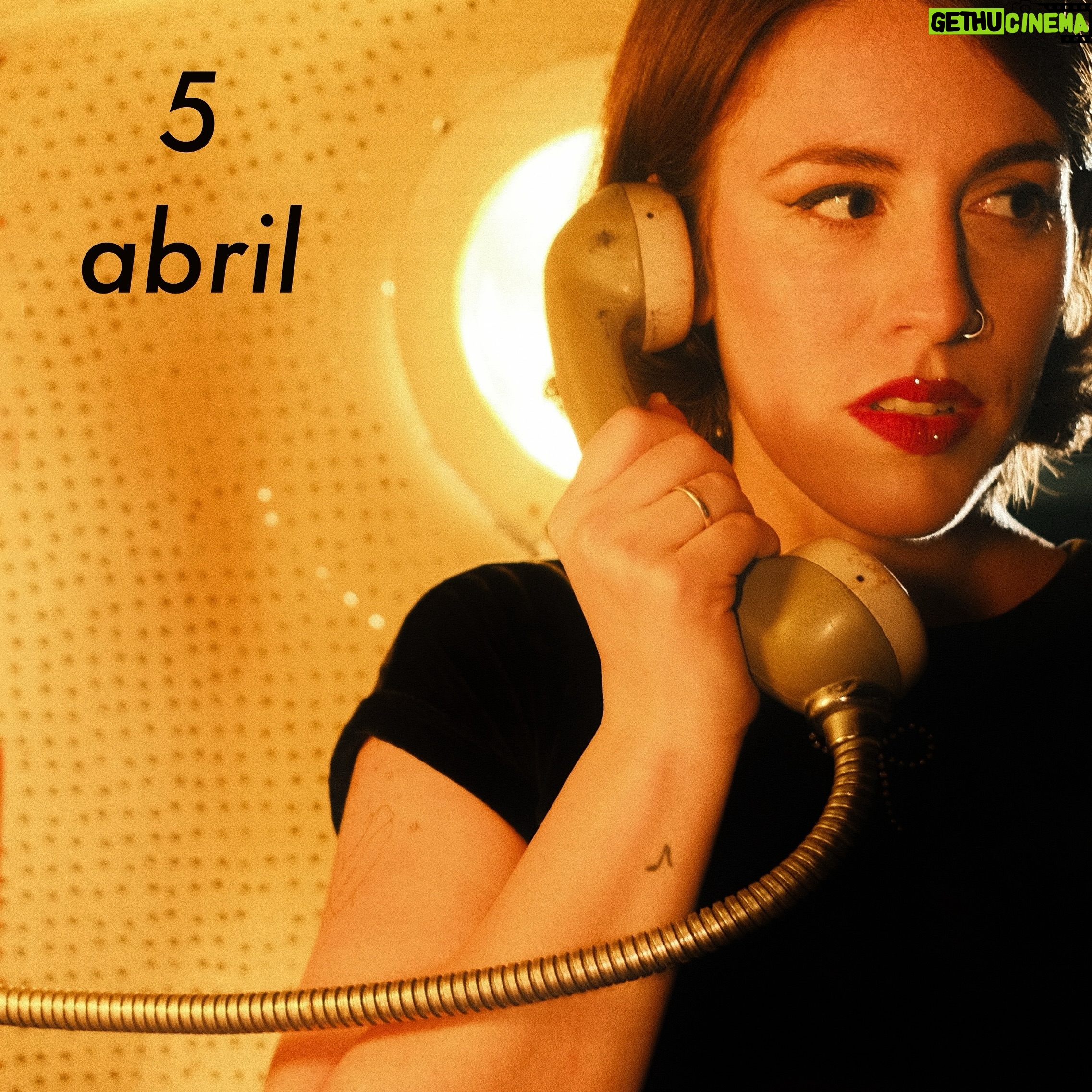 Laura Esquivel Instagram - ése llamado tan esperado se estrena el Viernes 5 de Abril 📞❤️🩹