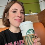 Laura Esquivel Instagram - casi nunca me maquillo así.. así que había que dejar capturado el momento ☕️✨
