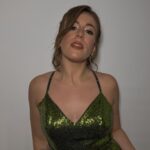 Laura Esquivel Instagram - yendo @premiosgardel vestido @pupetete makeup @nadiaadadmkp pelo @agustinazuran 💚