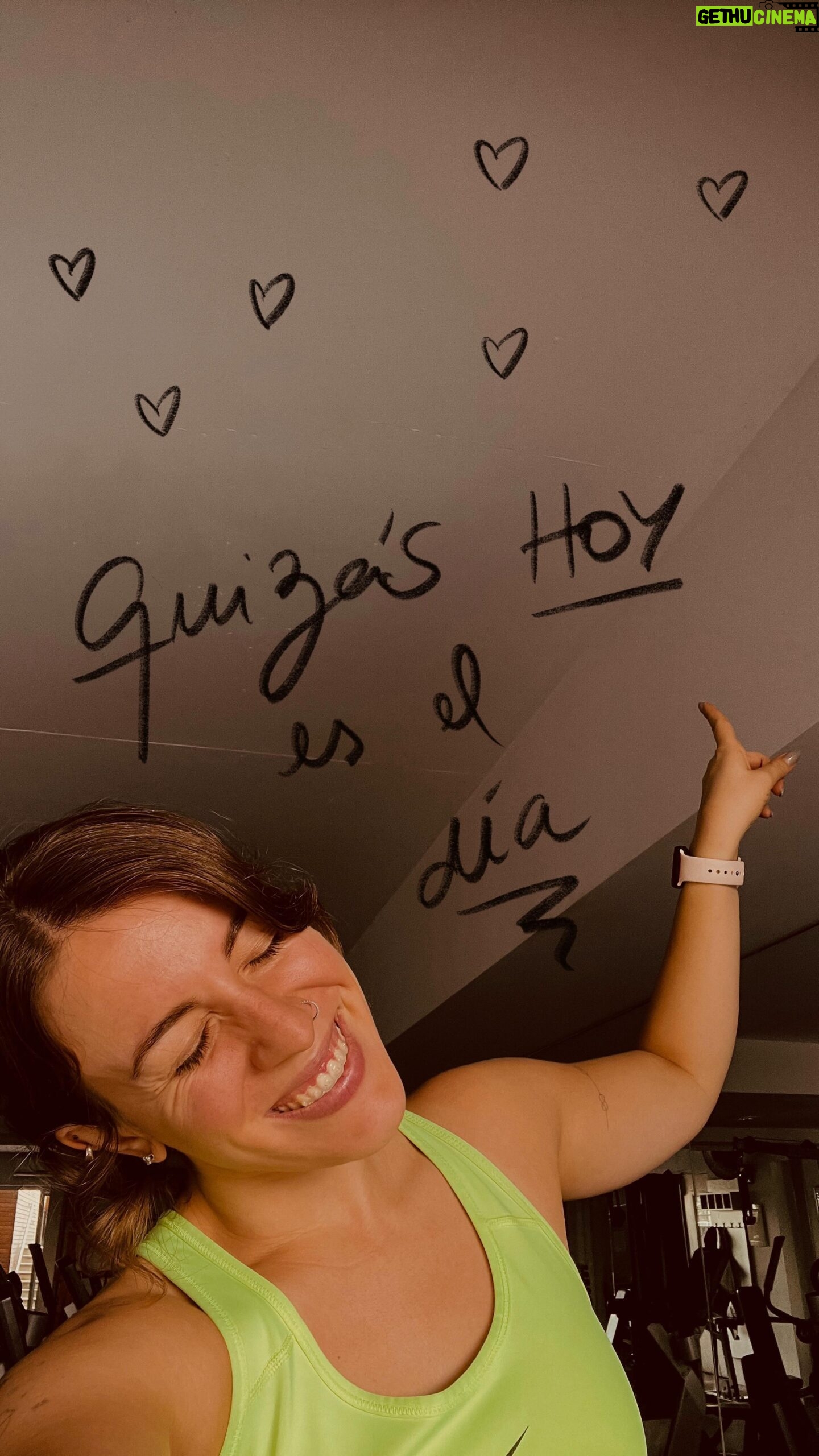 Laura Esquivel Instagram - si accionaste y hoy decidiste hacer ese llamado 📞 para comunicarle a esa persona que -hasta acá llegaron- dejame en los comentarios 💪🏻❤️🩹 éste Viernes 5 de abril se estrena una canción mía que habla sobre ésto 💫 se llama “Ya no me duele” lo que más me gusta de hacer musica.. es conectar con vos.. ayudarte en tu propio proceso.. y que no te sientas solx ✨ que tengas un hermoso día!!!!