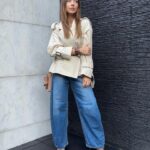 Laura Figueiredo Instagram - Aquele look que nunca falha: trench e denim 🌷