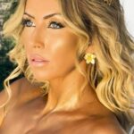 Laura Figueiredo Instagram - Obrigada a todos vocês desse lado que acompanham este caminho comigo e com a nossa família, 2023 marcou a chegada do nosso Gabi, a mudança para a nossa casinha tão sonhada, foi um ano desafiante mas absolutamente compensador, gosto de passar boas energias nesta página que é nossa, mas mesmo quando as coisas não são cor de rosa sei que estão aqui, muito obrigada a todos vocês e que 2024 tenhamos mais histórias bonitas 🙏🏼💫🤍
