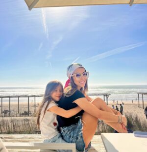 Laura Figueiredo Instagram - Domingo ☀️🌊