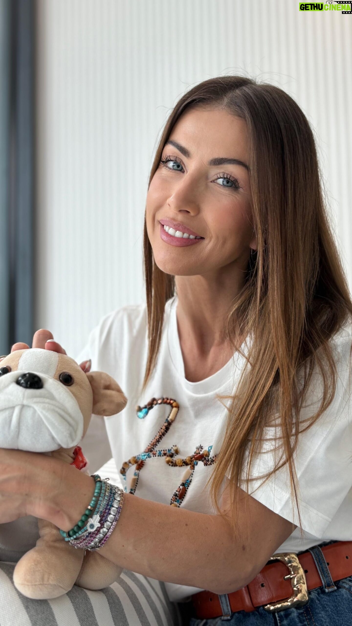 Laura Figueiredo Instagram - Dica boa é dica partilhada! A @dodot_pt sempre acompanhou a nossa família e tem uma mega campanha disponível perfeita para os papás mais fofos. Através da app “Poupar é Ganhar” a Dodot tem a 2ª unidade grátis até 30 de junho, em toda a gama Sensitive, Activity e Pants. Na compra de dois pacotes de fraldas Dodot Sensitive, Activity ou Pants, a Dodot devolve o valor de um dos packs. Mega oportunidade até porque sabemos bem que as fraldas voam!! #dodotsensitive #Pub #comonenhumaoutra