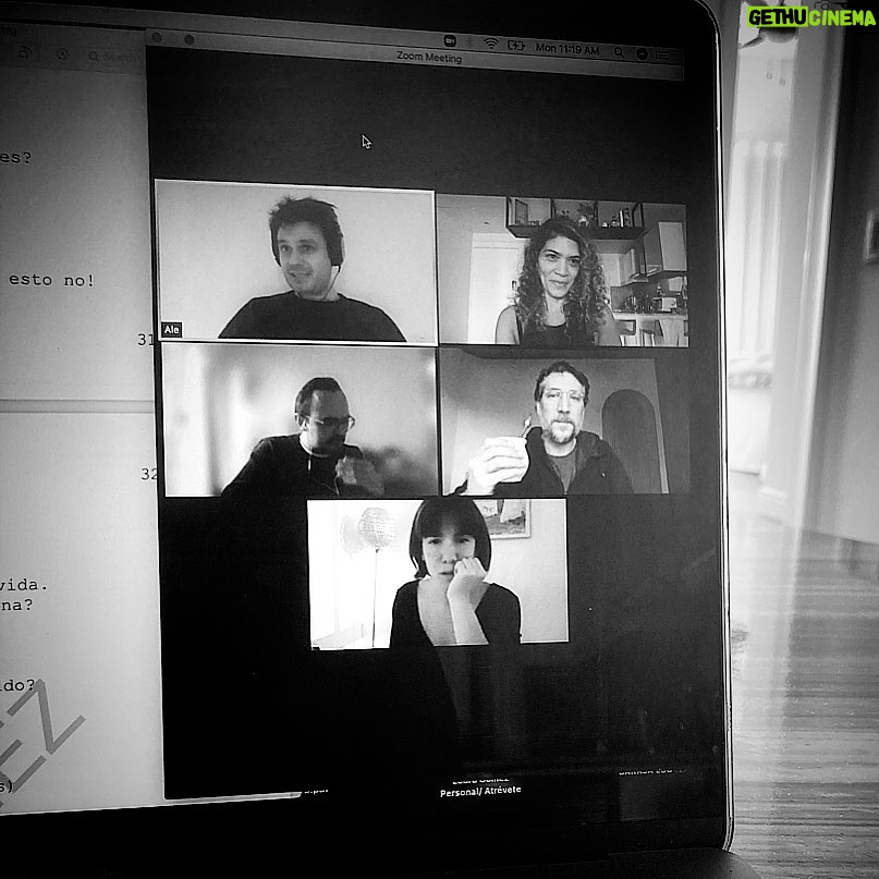 Laura Gómez Instagram - UPON ENTRY keeps shining… Today we received 2 Nominations for the Forque Awards in Spain, including Best Film & Best Actor. Truth is you never know what’s gonna happen with independent films, but it’s always a gift when you trust your gut and it turns out to b as successful as ours has. I took this screenshot our first time meeting and reading the script online with such talented artists I now call friends! 🎦💓 • Hoy UPON ENTRY recibió 2 nominaciones a los Premios Forqué en 🇪🇸 Mejor Película y Mejor Actor (un exquisito @albertoammann) y me acordé de esta fotito que tomé el día que conocía virtualmente a este grupo divino de artistas que ahora son también amigos y leíamos el guión por primera vez (en pantalla falta el 4to estupendo personaje @bentempleactor & nuestro productor @karlestorras) 🎦💫