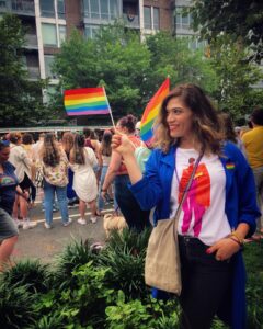 Laura Gómez Instagram - To all my friends, loved ones & members of the #lgbtq community... Happy Pride Month from a forever and ever ally!!!! 🌈❤️🌈 • A tod@s mis amig@s, seres queridos, y demás personas de la comunidad #lgbtq, ¡feliz mes del orgullo gay de una eterna aliada!🌈🦄🌈