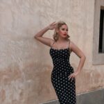 Laura Gadea Instagram – @FashioNova Lunares, el estampado que nunca pasa de moda y siempre levanta el ánimo 😍🙌🤗
Este vestido lo podéis encontrar en la web así:
Sara Polka Dot Maxi Dress – Black/White

#madrid #comunidadmadrid #comunidademadrid #comunidaddemadrid #spain #españa #love #photography #picoftheday #instagood #photooftheday #travel #fashion #art #style #happy #photo #instagram #summer #fitness #smile #europe #instalike #beauty