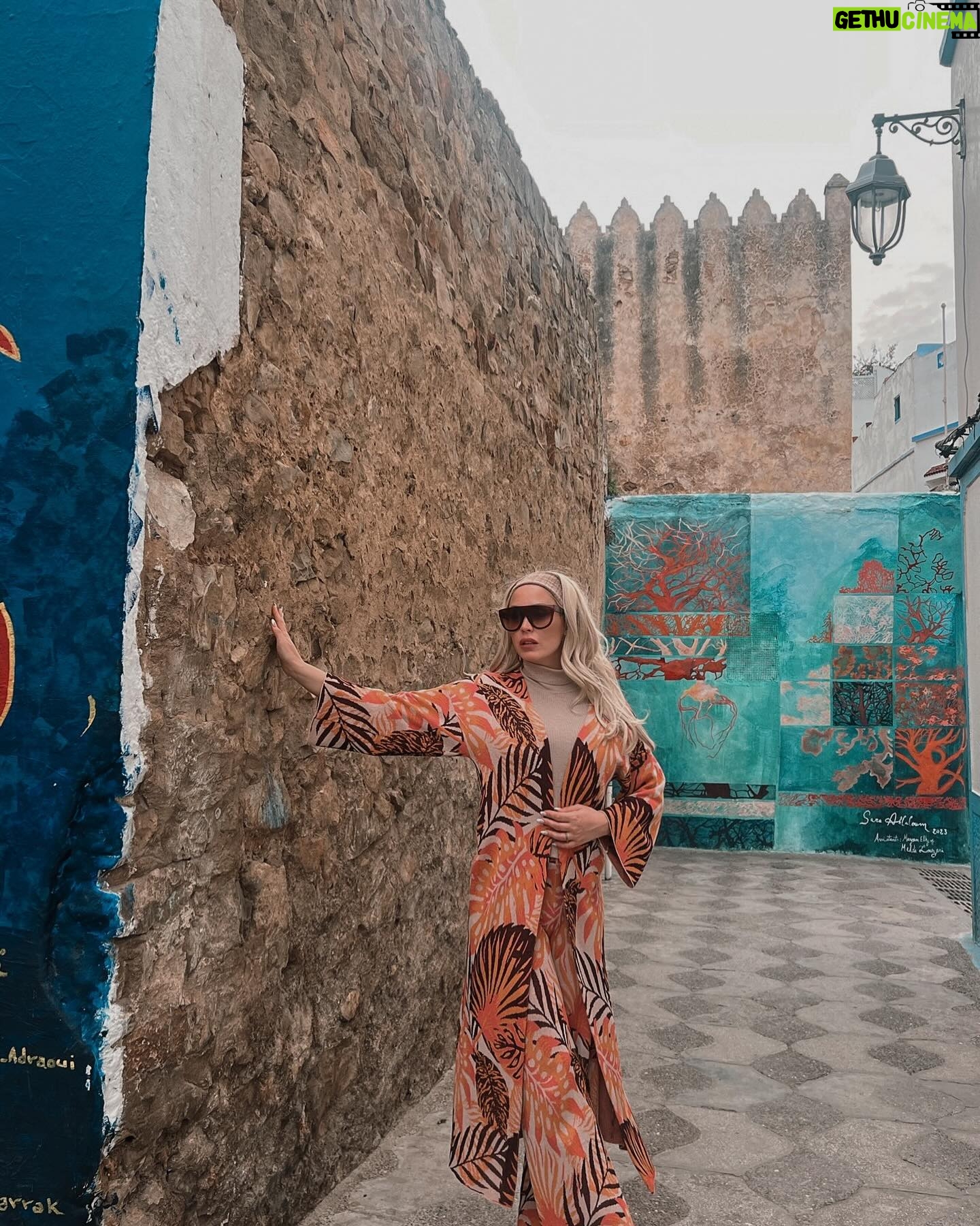 Laura Gadea Instagram - Días en Ashila… un pueblo precioso de Marruecos donde pasamos unos días inolvidables ❤️🇲🇦 #viajandopormarruecos #marruecos