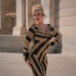 Laura Gadea Instagram – @FashionNova Como va la semana? Preparados ya para las fiestas? Cuál es vuestro plan en Noche Buena? ❤️🎄💌
Este vestido lo podéis encontrar en la web de FashionNova asi:
Wild Thang Metallic Maxi Dress – Gold/Black