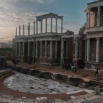 Laura Gadea Instagram – Os dejo por aquí fotos de mi viaje del puente de diciembre que disfruté de la ciudad de Lisboa y de regreso a Madrid, paré en Mérida para ver el anfiteatro y teatro romano… ¡una maravilla! 😍

#viajandoporelmundo