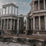 Laura Gadea Instagram – Os dejo por aquí fotos de mi viaje del puente de diciembre que disfruté de la ciudad de Lisboa y de regreso a Madrid, paré en Mérida para ver el anfiteatro y teatro romano… ¡una maravilla! 😍
#viajandoporelmundo