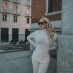 Laura Gadea Instagram – 🎄 Warm in winter 🎄¿Conocéis ya la sección #Quickship de @shein_spain @sheinofficial?
Los artículos marcados con QuickShip se envían súper rápido! 😱 En 4-7 días laborables lo tendrás en casa! 
Mi código: LauGadea15

❤️ Foto 1 ID: sz2309151588218208
❤️ Foto 2 ID: sj2308024119127112

Vale la Pena Probarlo, ¡Vale la Pena Comprarlo! ¡Envía tus looks de navidades con QuickShip! 🎄❤️
#StyleInAFlash #SHEINquickship #SHEINGoodFinds #SHEIN1212 #ad