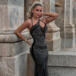 Laura Gadea Instagram – @FashionNova Listos para conquistar el mundo? 🙌No hay mejor accesorio que la confianza en uno mismo! 👍🏻🌺🤗 

Este vestido lo podéis encontrar en la web así: 
Alessia Embellished Gown – Black