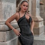 Laura Gadea Instagram – @FashionNova Listos para conquistar el mundo? 🙌No hay mejor accesorio que la confianza en uno mismo! 👍🏻🌺🤗
Este vestido lo podéis encontrar en la web así:
Alessia Embellished Gown – Black
