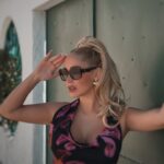 Laura Gadea Instagram - Ahora que ya tenemos buen tiempo, hay que disfrutar de buenas gafas de sol 😎 Me encantan mis nuevas @hawkersco @hawkerscrew Tenéis un 20% de descuento con el código: HC-LAUGADEA #HawkersCrew #madrid #comunidadmadrid #comunidademadrid #comunidaddemadrid #spain #españa #love #photography #picoftheday #instagood #photooftheday #travel #fashion #art #style #happy #photo #instagram #summer #fitness #smile #europe #instalike #beauty