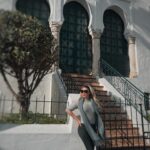 Laura Gadea Instagram – En la primera foto es el lugar donde se grabaron tantas escenas de la serie de “El Tiempo Entre Costuras”, es la “comisaría” de la serie. La habéis visto? A mi me encantó el libro y la serie también! 👏🏻🇲🇦❤️