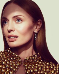 Laura Haddock Instagram - 💎 @chaumetofficial Photographer: @matsitek Jewels: @chaumetofficial Styling: @sophieldearden Hair: @halleybrisker Makeup: @naokoscintu Picture director: @esterpicturedirector Magazine: @youmagazine